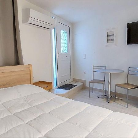 Athens Plaka Family Suites Pokój zdjęcie